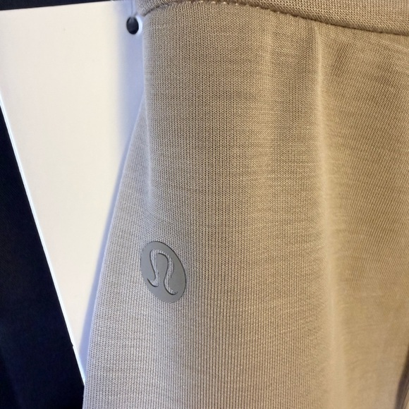 NWT Lululemon Softstreme Classic-Fit High-Rise Jogger Size Small Warm Ash Grey - Picture 8 of 12